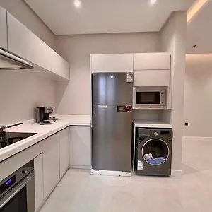 Modern B3 Apartment With Ac Near Boulevard And Airport شقة